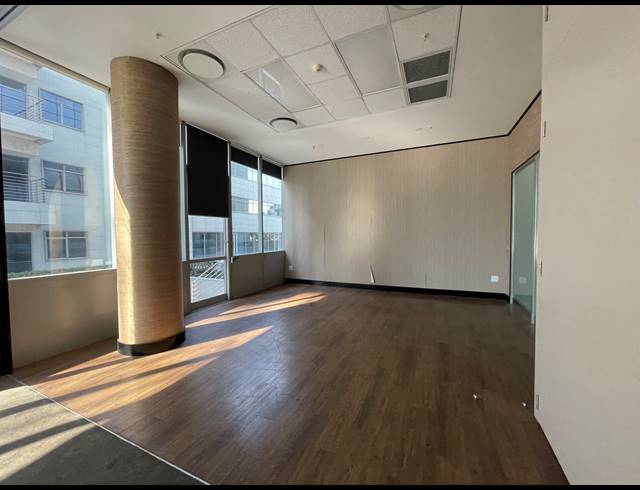 559M² OFFICE TO LET IN SANDTON CENTRAL